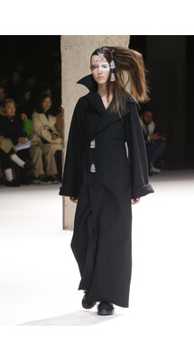 Yohji Yamamoto Fall 2018 Ready-to-Wear , Ёдзи Ямамото осень зима 2018 , Fashion show , неделя моды в Париже , PFW , Mainstyles